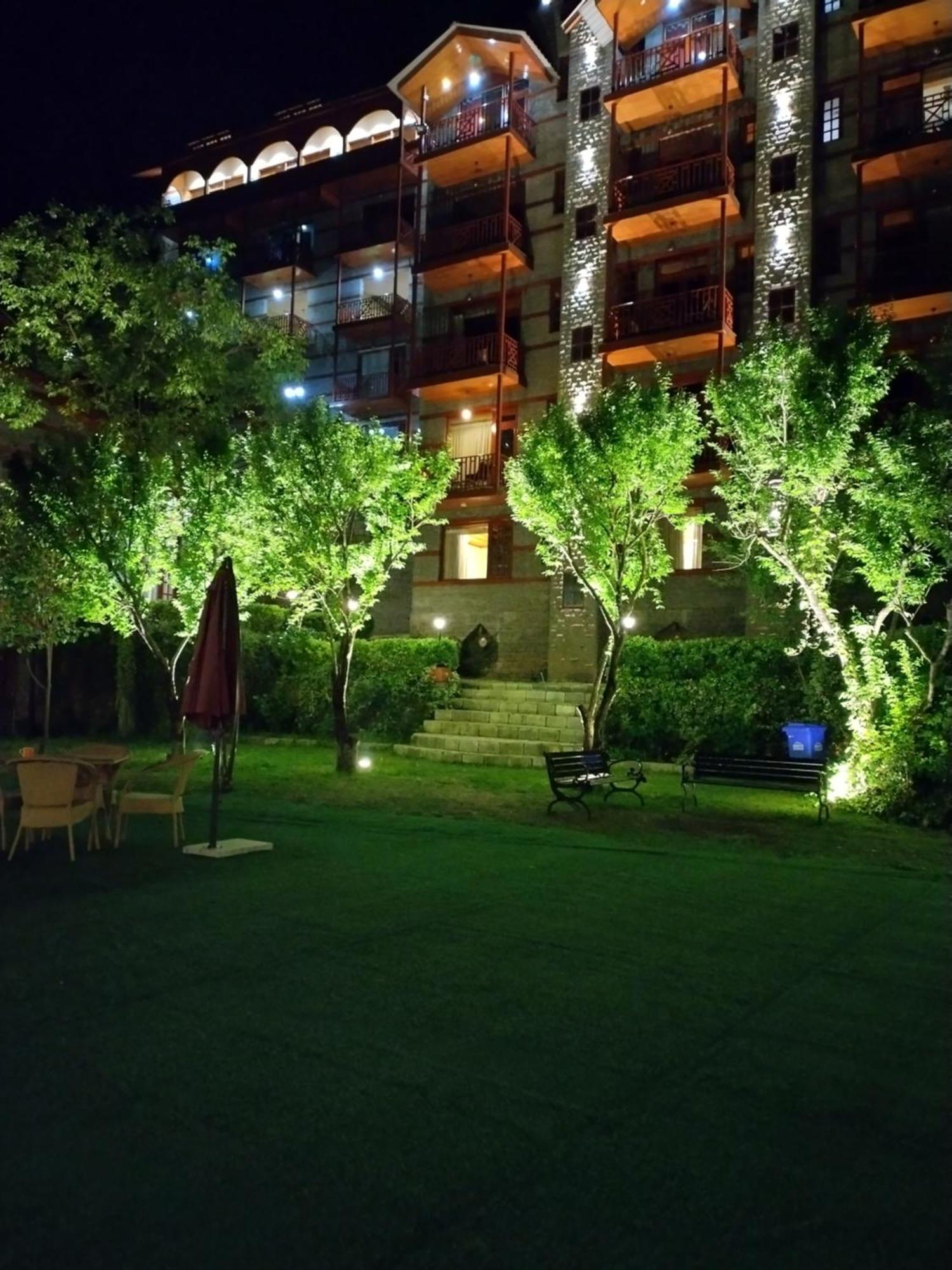 Regenta Inn By Riverside Manali Exterior photo