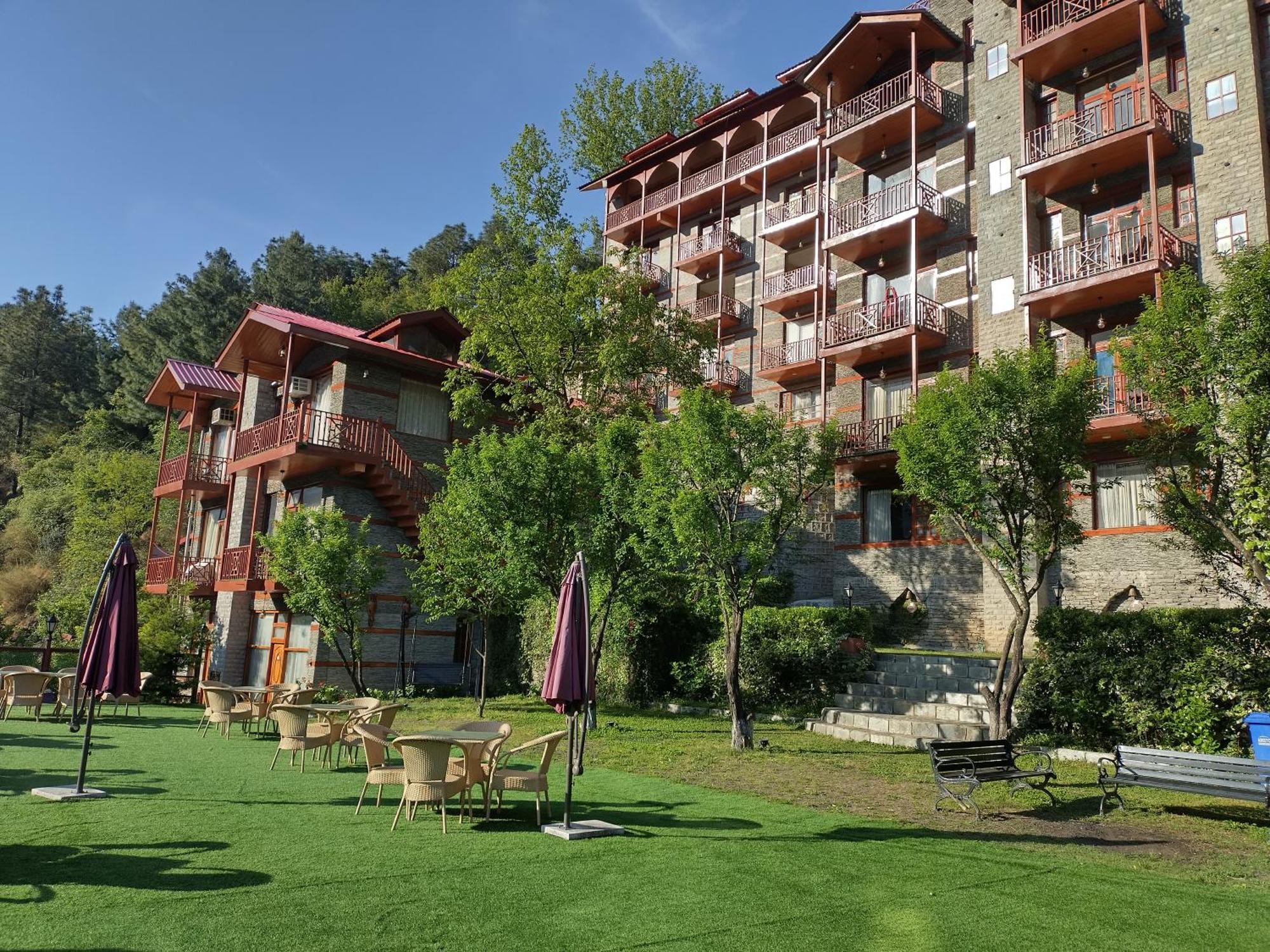 Regenta Inn By Riverside Manali Exterior photo