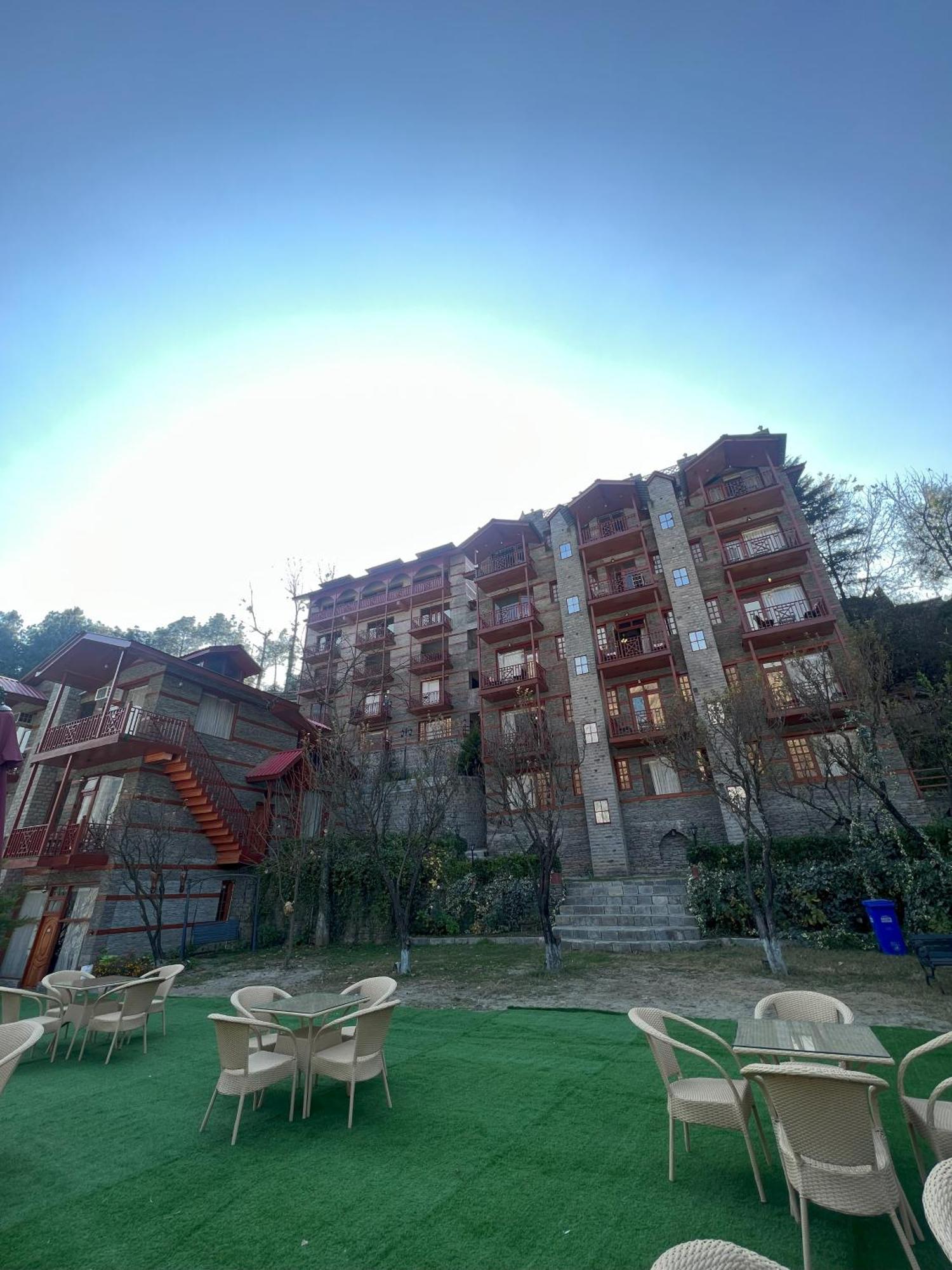 Regenta Inn By Riverside Manali Exterior photo