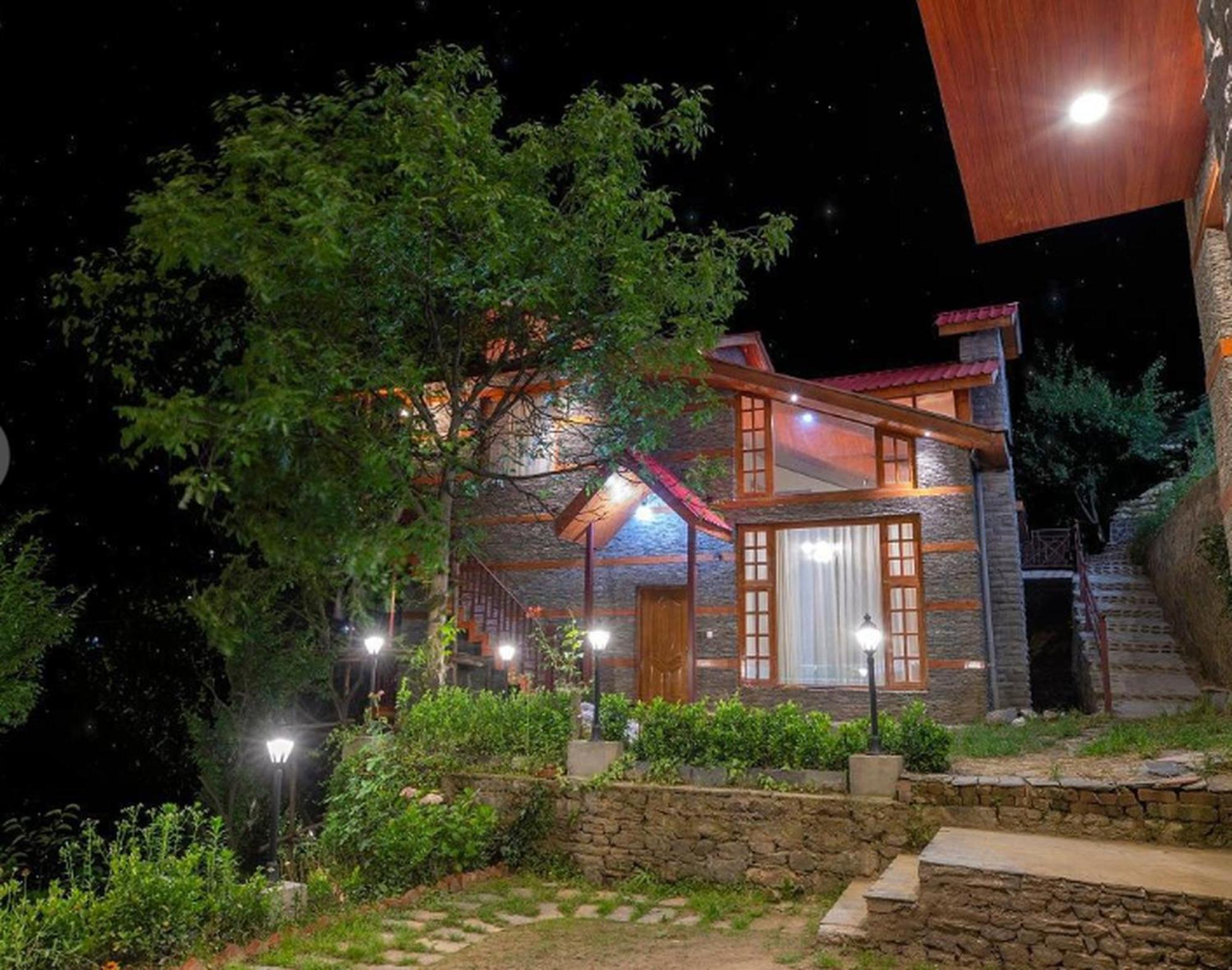Regenta Inn By Riverside Manali Exterior photo