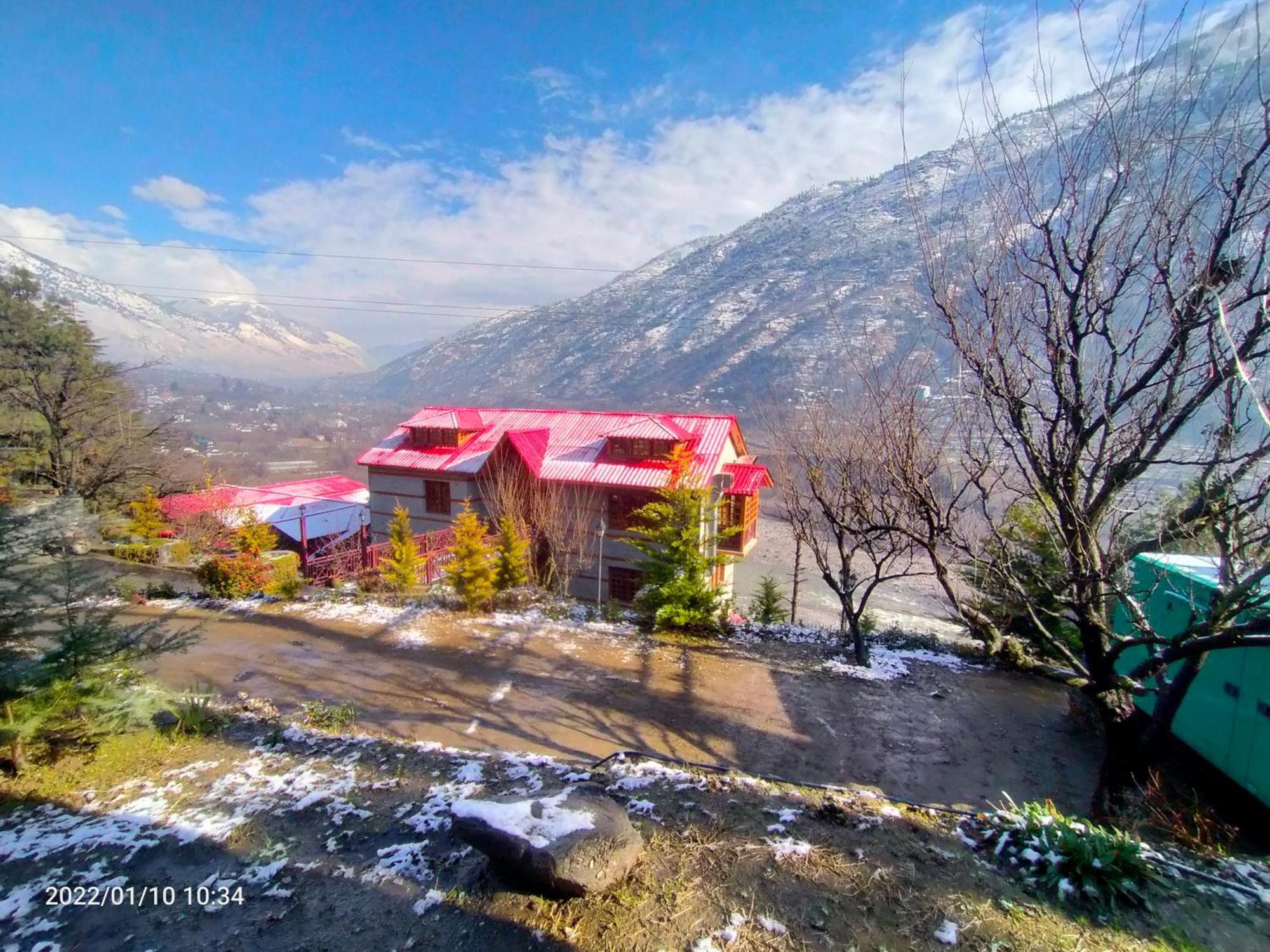 Regenta Inn By Riverside Manali Exterior photo