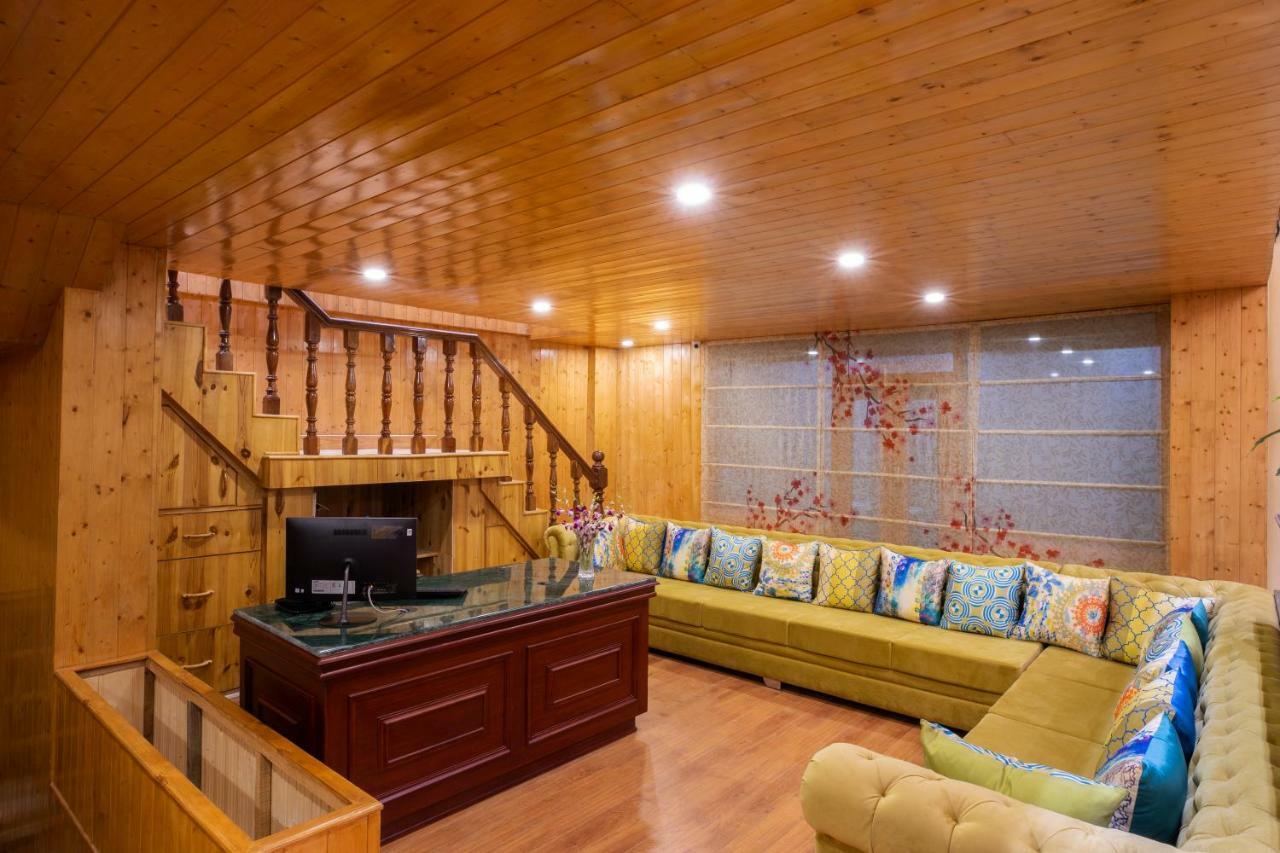 Regenta Inn By Riverside Manali Exterior photo
